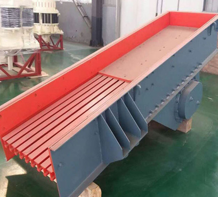 96t / H Jaw Crusher เครื่องป้อนแบบสั่นการขุดเหมืองหินกรวด